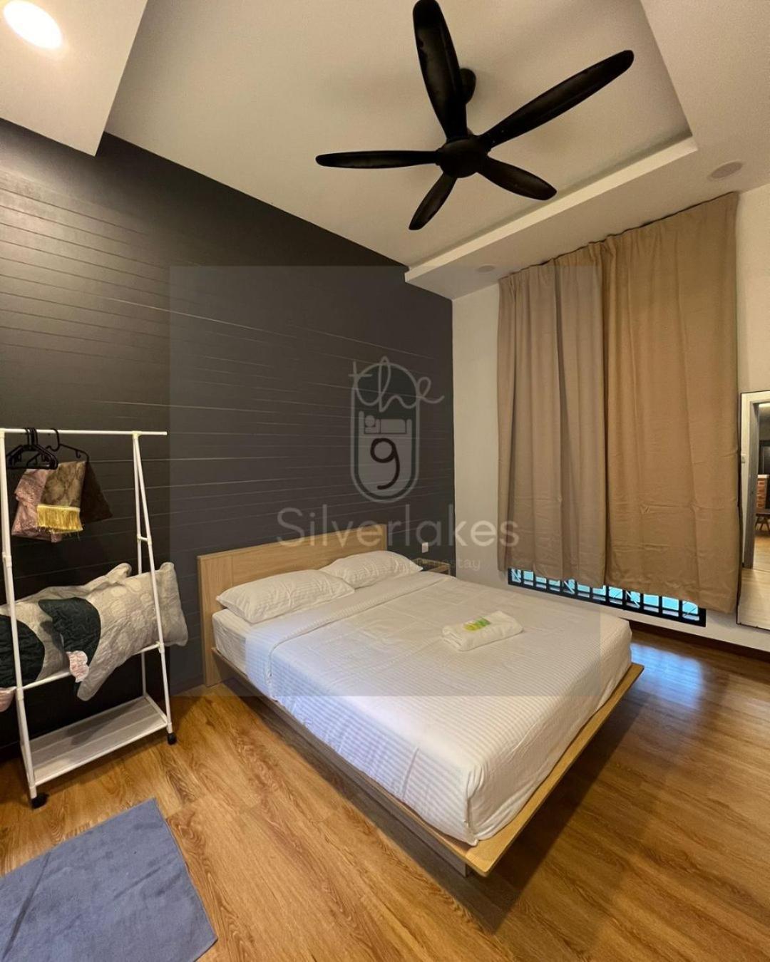 The9 Silverlakes Holiday home *